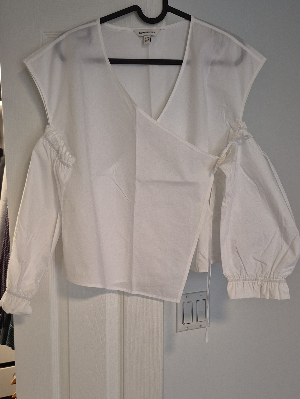 Banana Republic White Wrap Blouse with Gathered Sleeves Size L